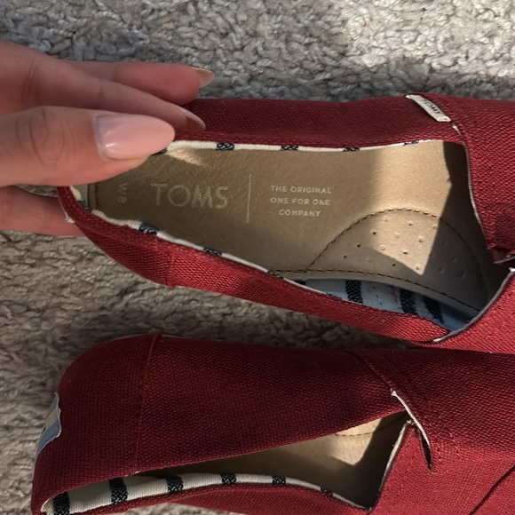 Tom’s Alpargata’s in Maroon. - Picture 2 of 2